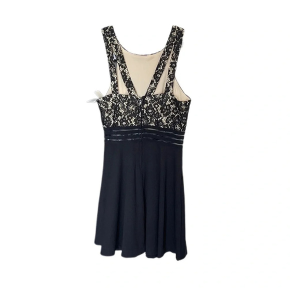 Speechless Black Lace Sleeveless Skater Formal Dress Juniors 11 - Picture 4 of 11